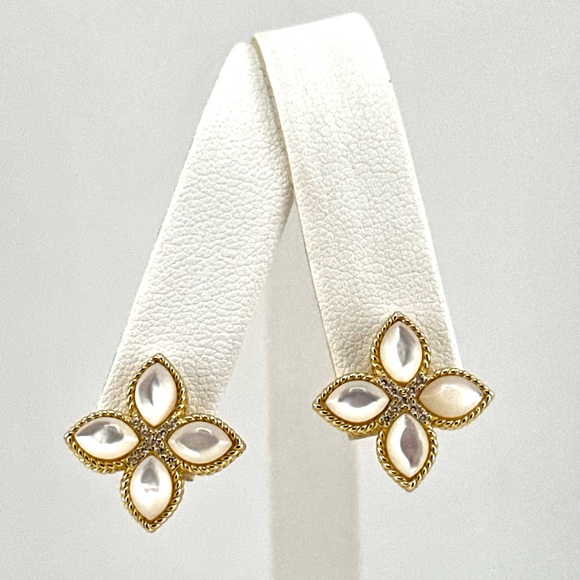 18K Gold Plated 925 Sterling Silver Luxury Clover Stud Earrings - Picture 3 of 5